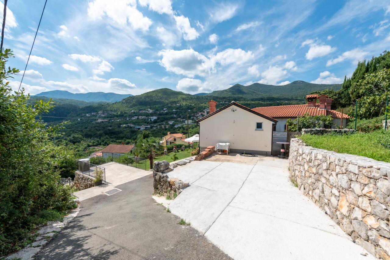 Sea View Apartment With Garden Near Opatija Veprinac Exterior photo