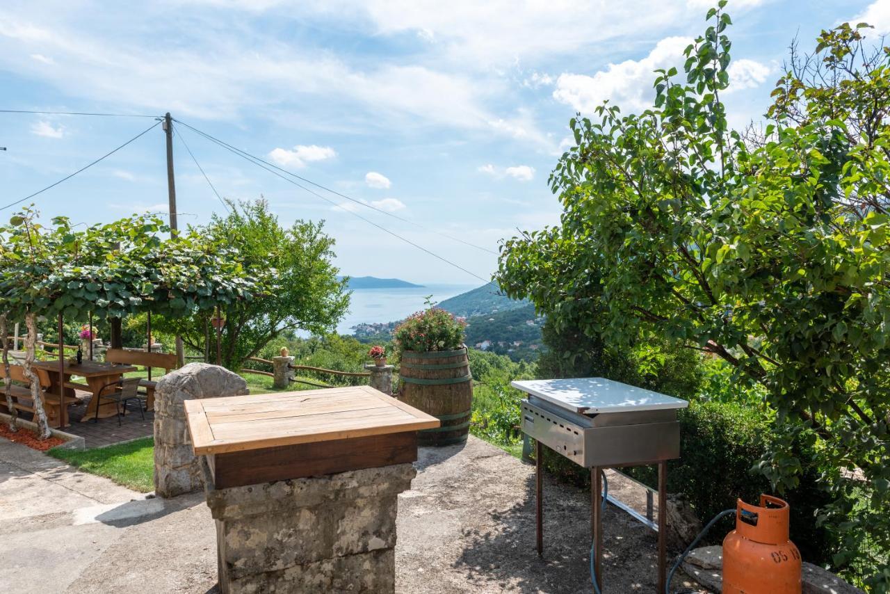Sea View Apartment With Garden Near Opatija Veprinac Exterior photo