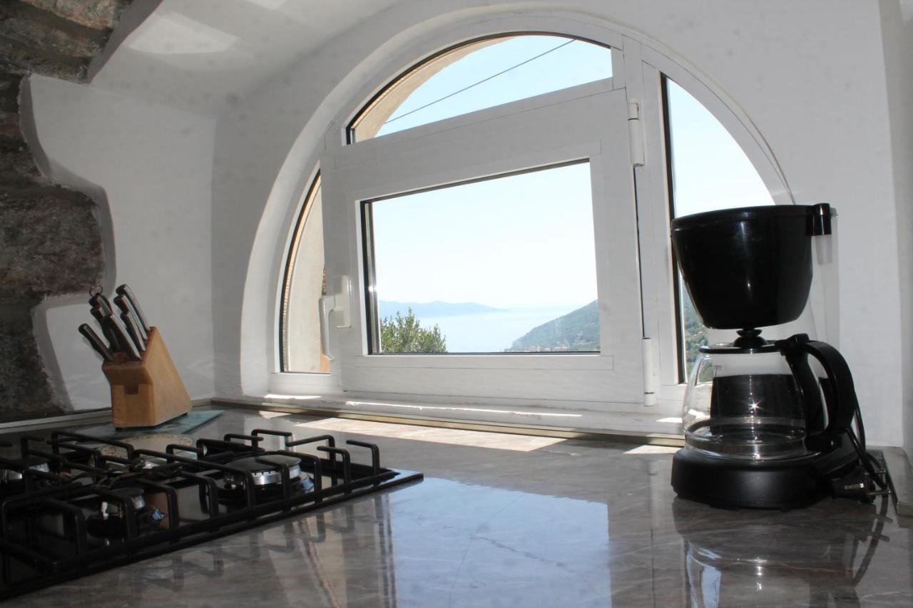 Sea View Apartment With Garden Near Opatija Veprinac Exterior photo